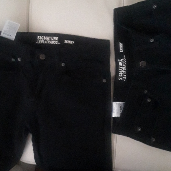 2 pairs of Signature Levi Strauss Skinny jeans - Picture 4 of 5